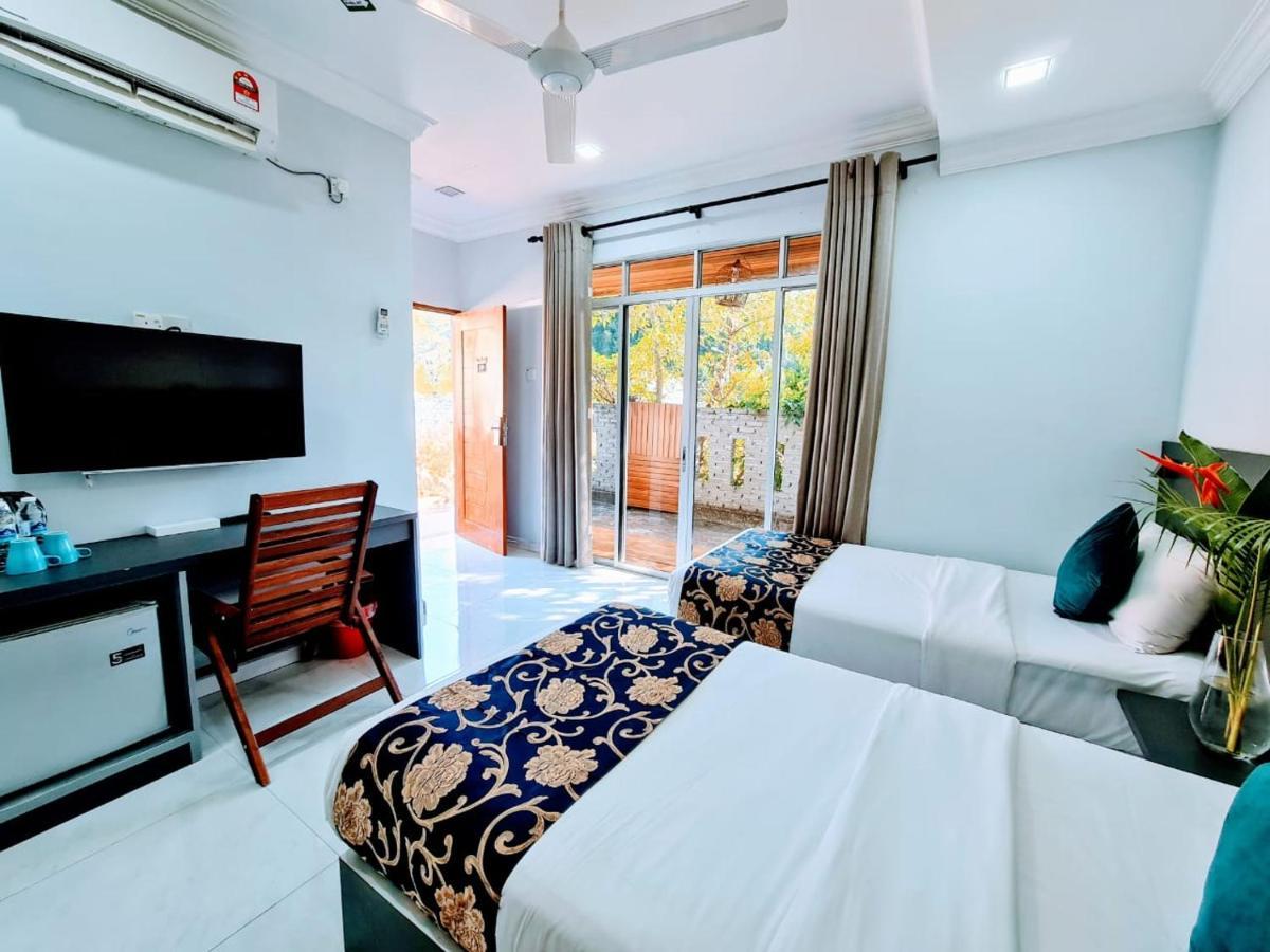 Airis Sanctuary Resort Pantai Cenang  Exterior photo