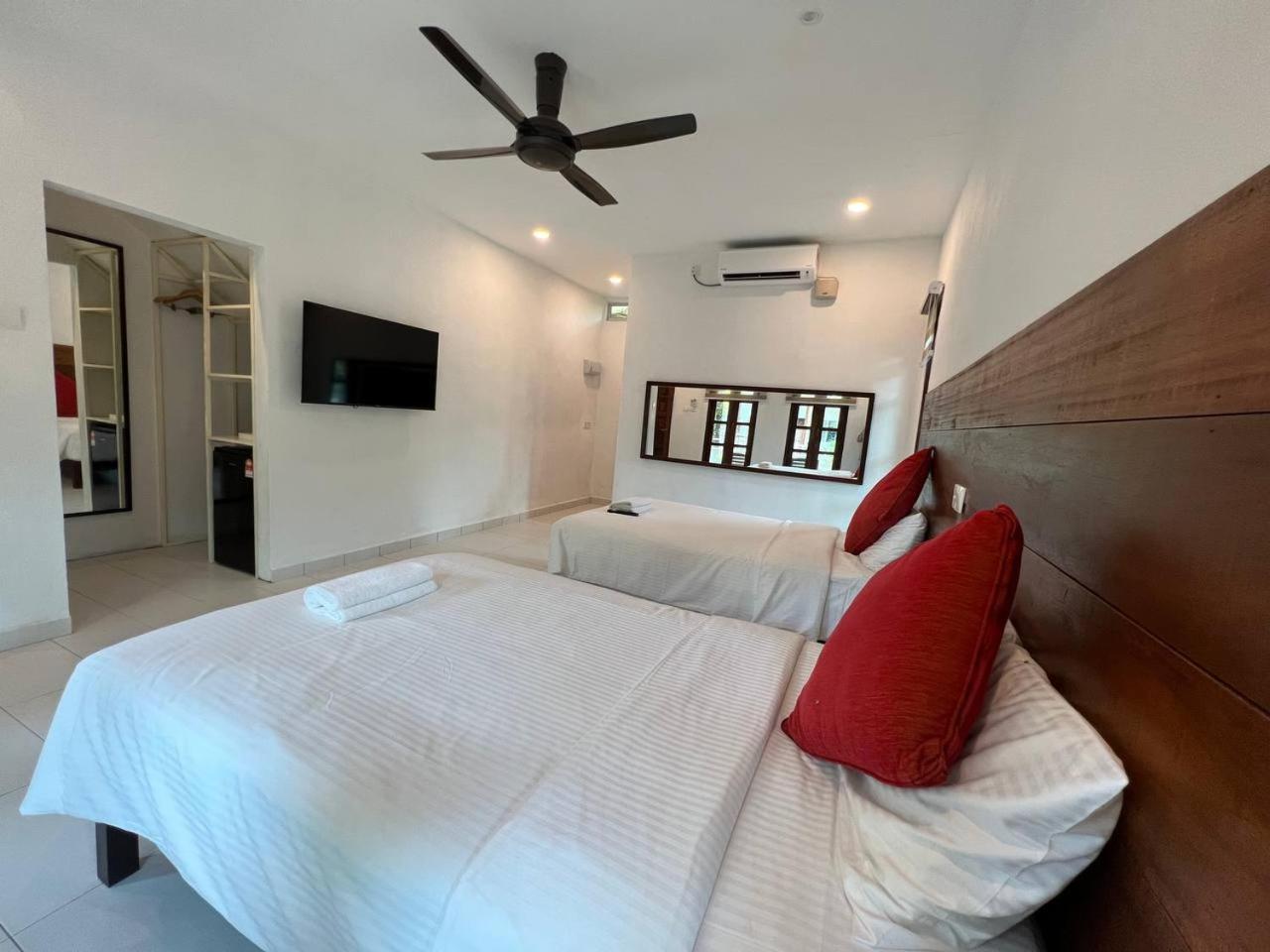 Airis Sanctuary Resort Pantai Cenang  Exterior photo