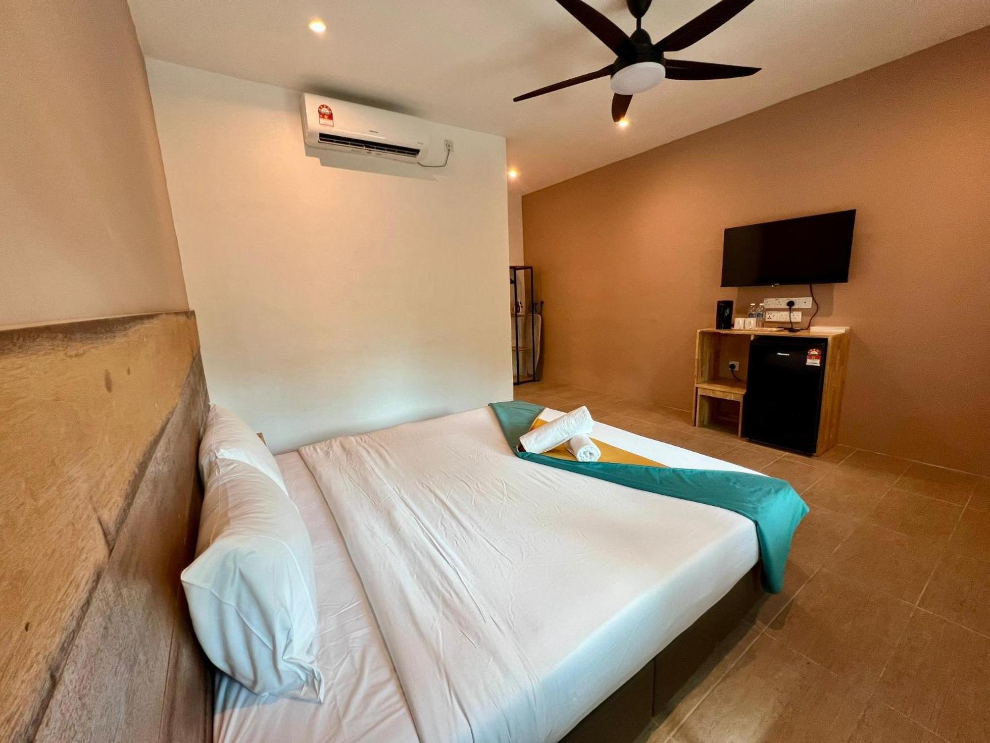 Airis Sanctuary Resort Pantai Cenang  Exterior photo