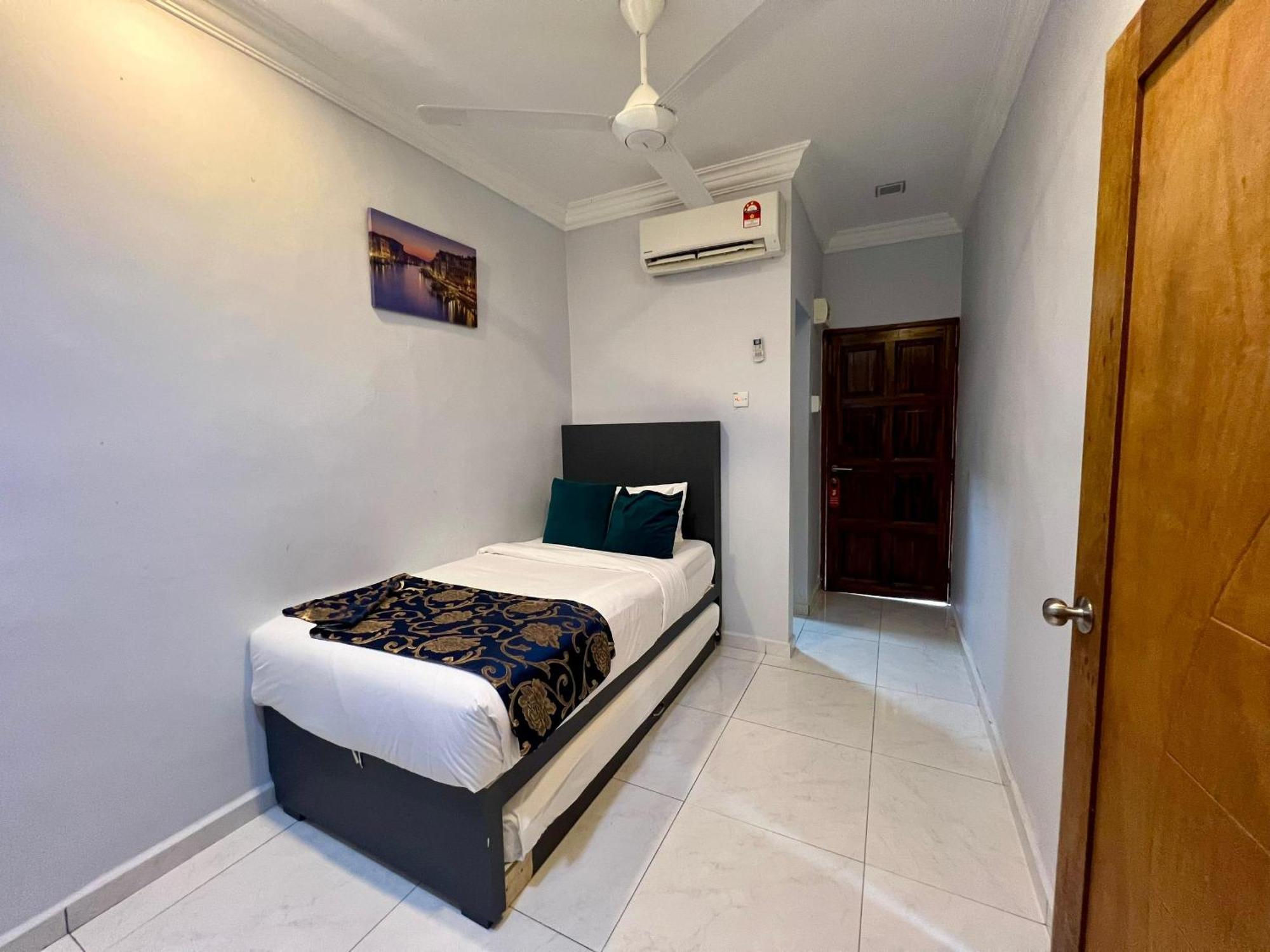 Airis Sanctuary Resort Pantai Cenang  Exterior photo
