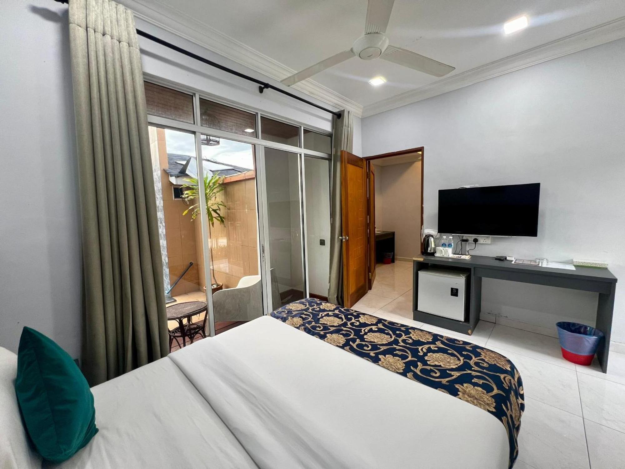 Airis Sanctuary Resort Pantai Cenang  Exterior photo