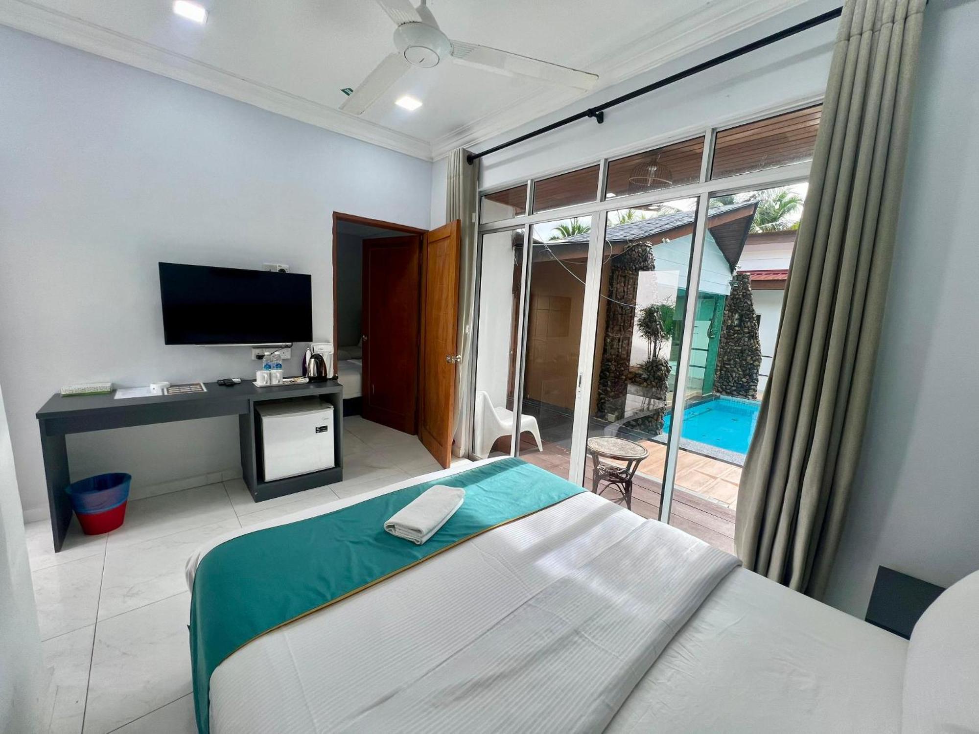 Airis Sanctuary Resort Pantai Cenang  Exterior photo